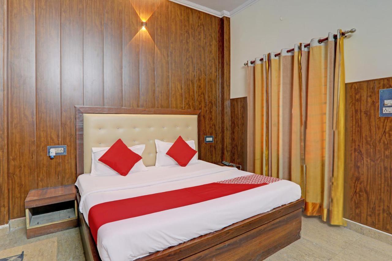 Hotel O Cz Inn Λάκναου Εξωτερικό φωτογραφία