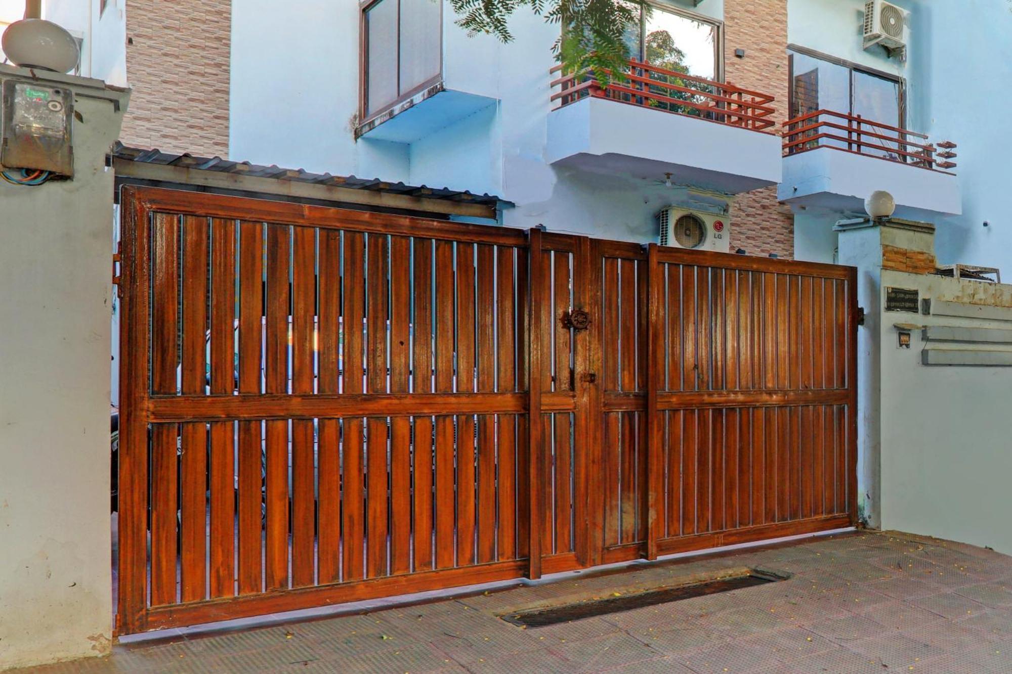 Hotel O Cz Inn Λάκναου Εξωτερικό φωτογραφία